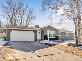 2314 Remington Rd, Green Bay, WI 54302