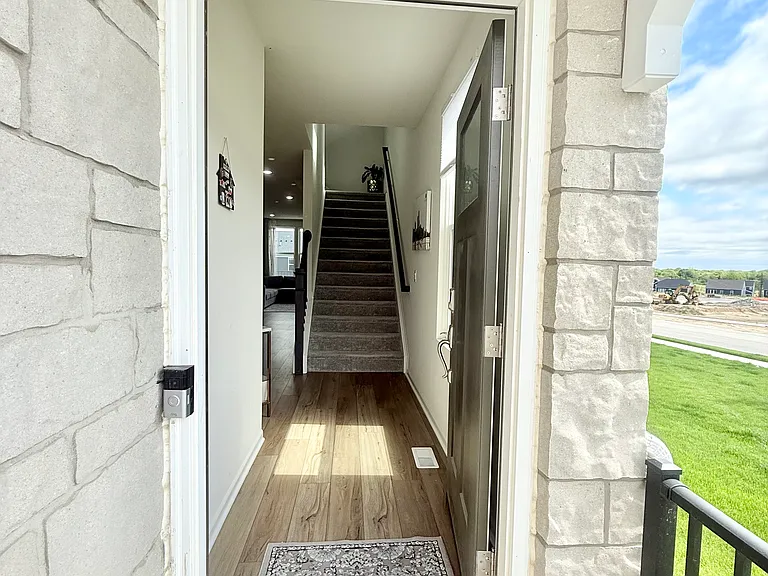 1420 Arcadia Dr — Photo 8