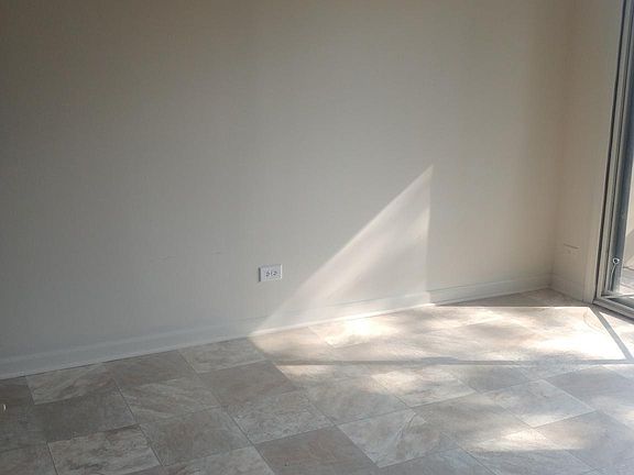 4th image of 545 Rosanne Ln