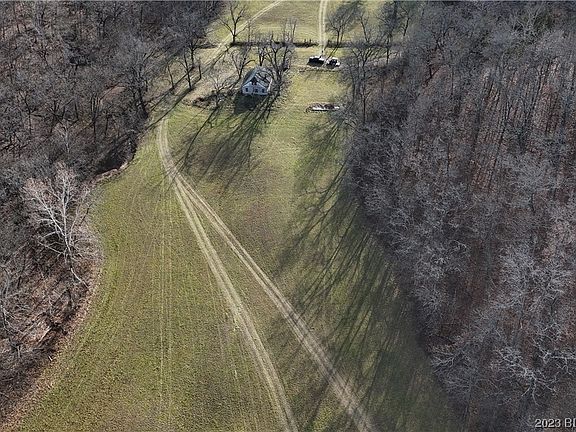 3rd image of 1703 Cyrus Dr