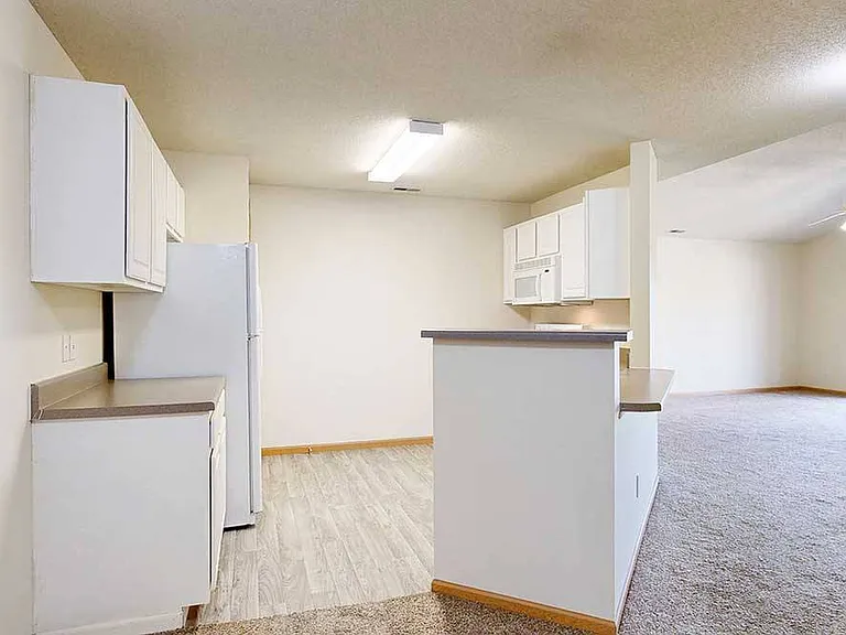 Northbrook Apartments — Photo 148