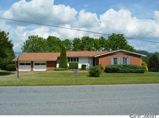 132 Keystone Dr, Asheville, NC 28806