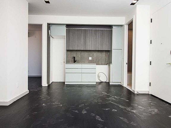 2nd image of 225 Winthrop St #2D
