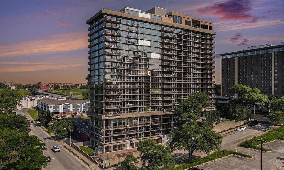 1st image of 600 E Admiral Blvd #608