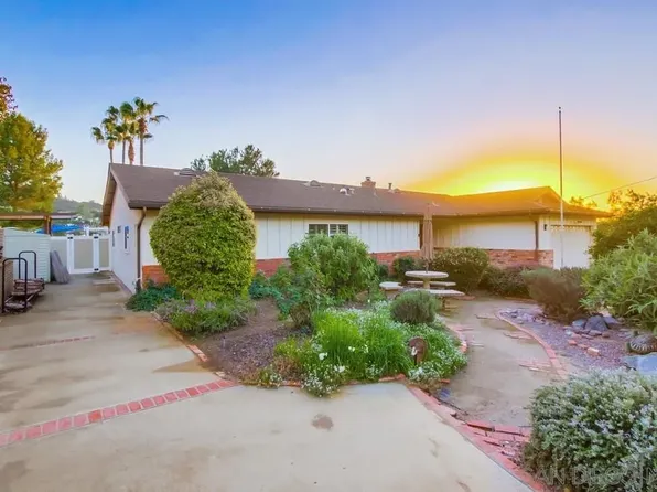 1019 Arnold Way, Alpine, CA 91901