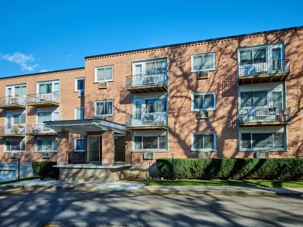 8541 Lotus Ave APT 710, Skokie, IL 60077