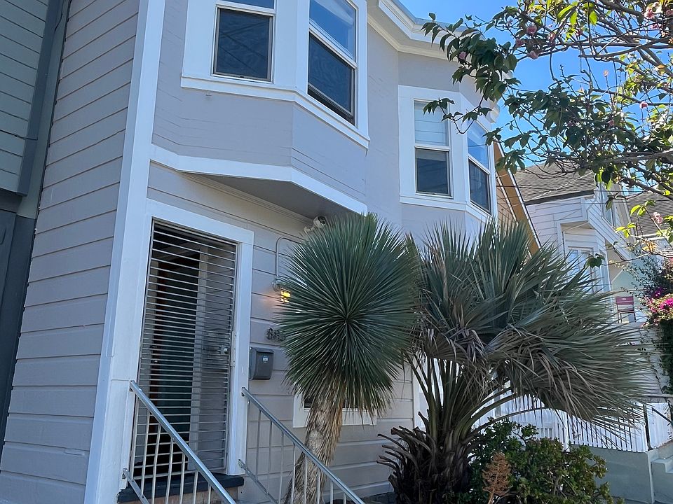 Quiet, dead-end street offers low traffic, low noise and fabulous views.