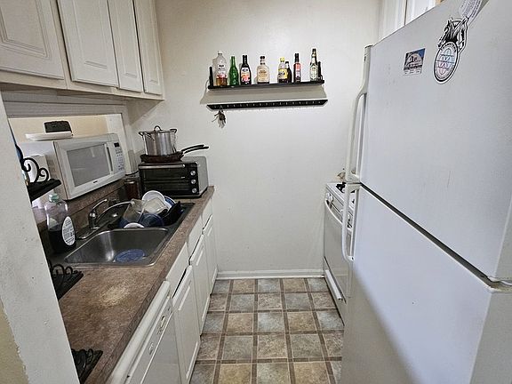 2nd image of 1870 Tall Oaks Dr Unit 2101