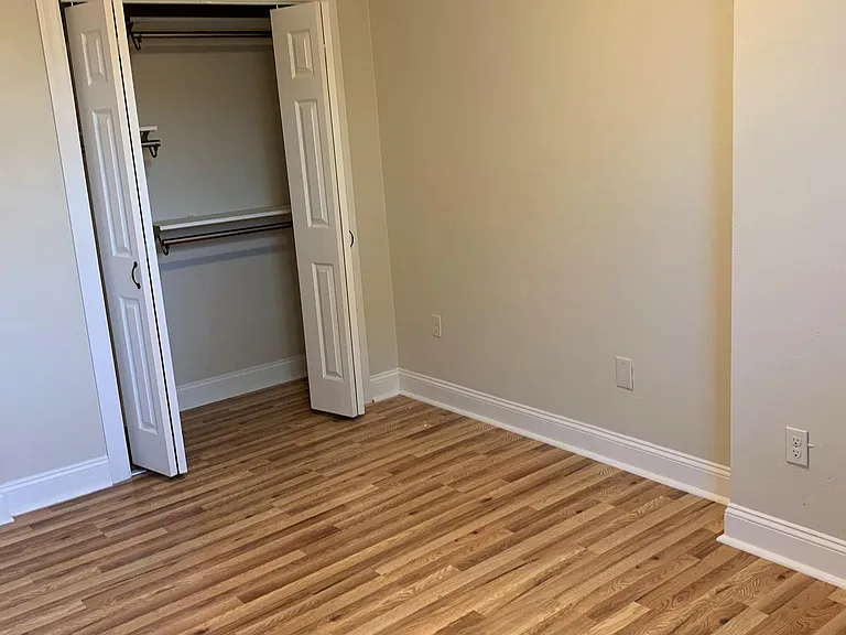 4028 Liberty Ave — Photo 70