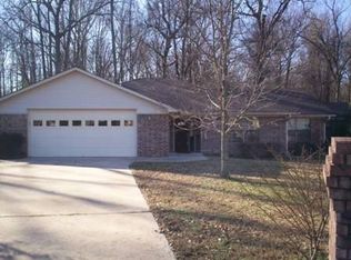 16 Woodland Dr, Jacksonville, AR 72076