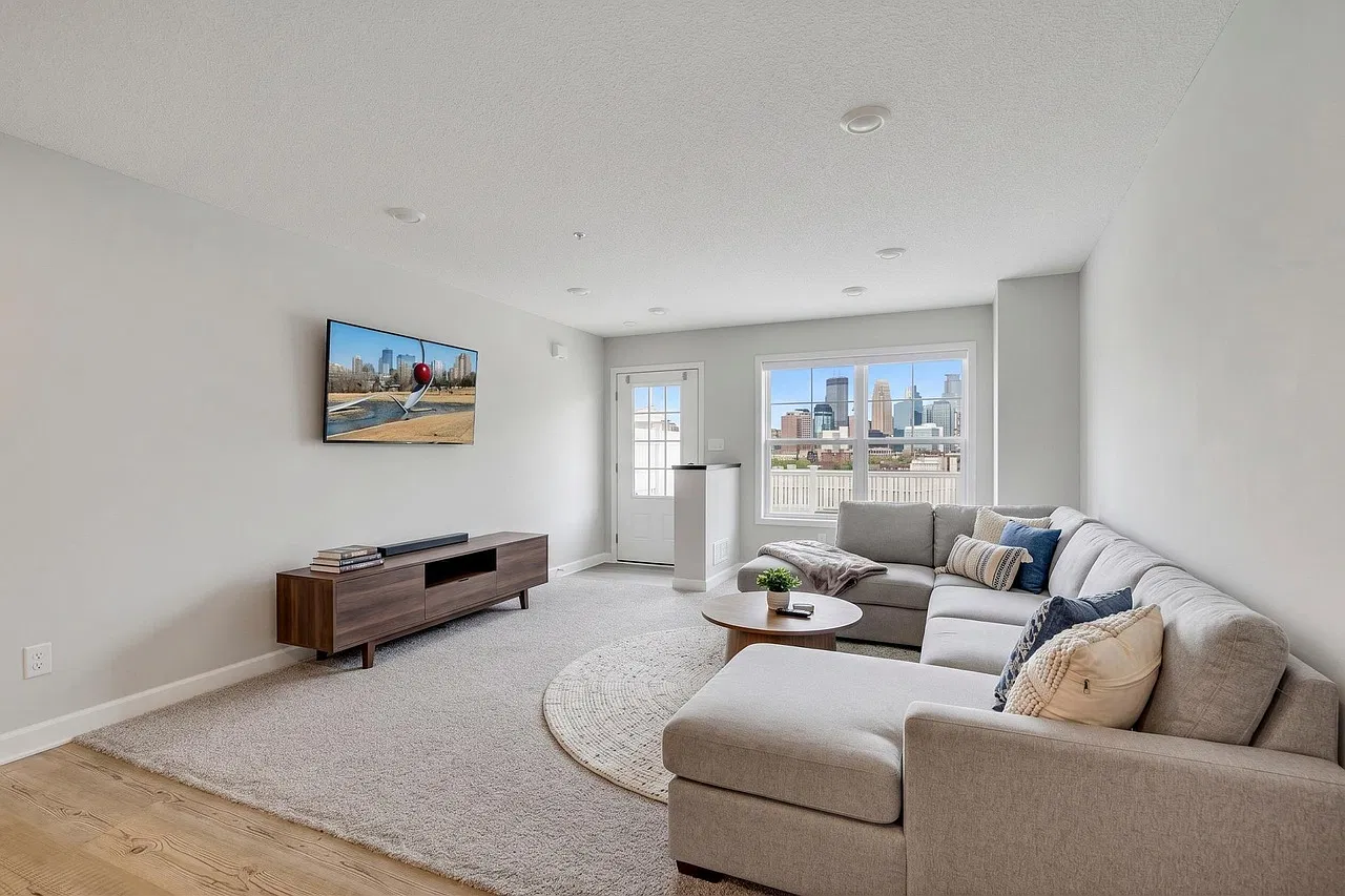 3 bed, 1769 sqft, $2,450 — Photo 4