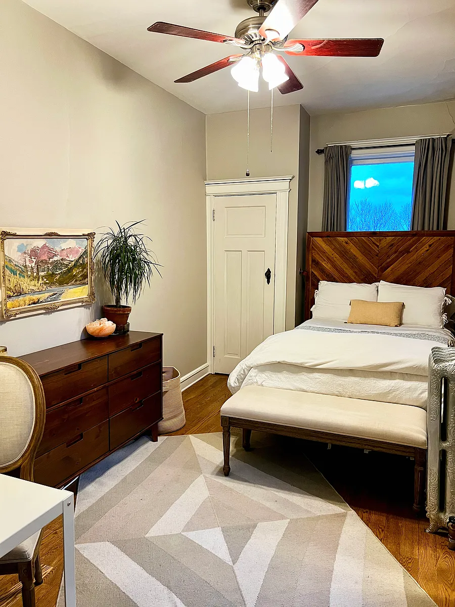 Guest Room - 921 E 13th Ave #6