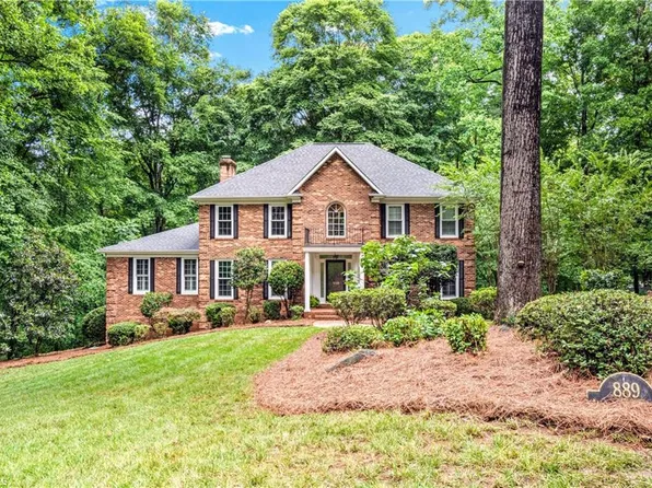 889 Moyers Rd, Winston Salem, NC 27104