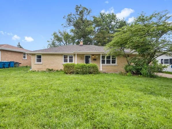 1280 Gertsam Dr, Bradley, IL 60915