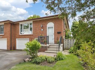 748 Breezy Dr, Pickering, ON L1W 2X7