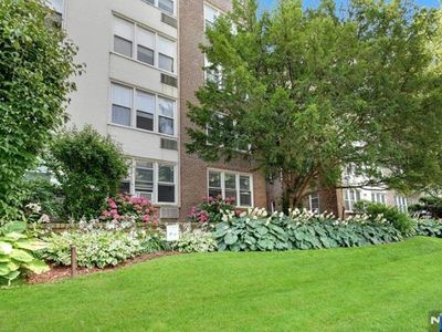 2160 Center Ave APT 1I, Fort Lee, NJ, 07024