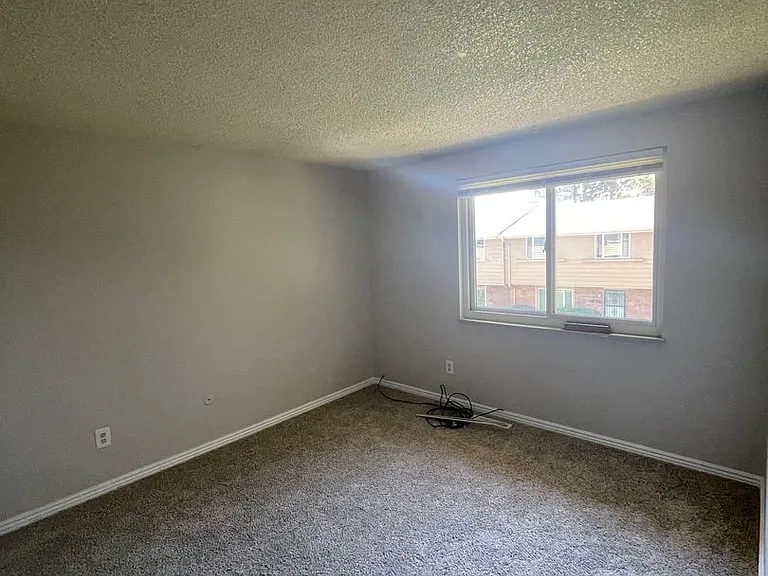 1179 S Troy St — Photo 17