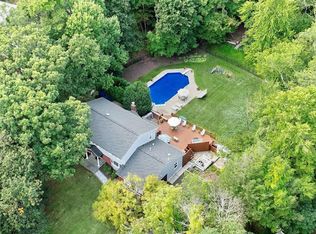 3 Robin Hood Rd, Suffern, NY 10901