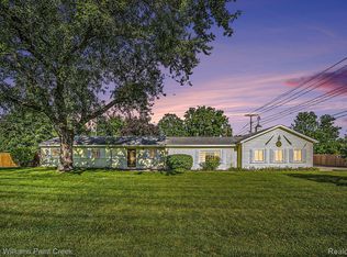 3021 Avon Manor Rd, Rochester Hills, MI 48307