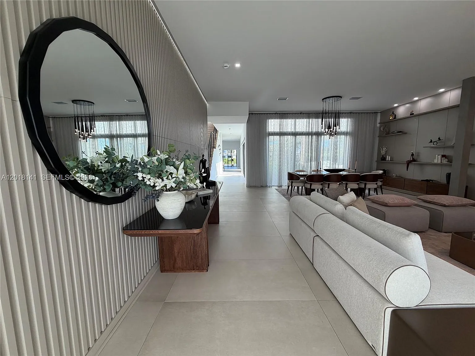5 bed, 6.5 bath, 5231 sqft, $20,000 — Photo 3