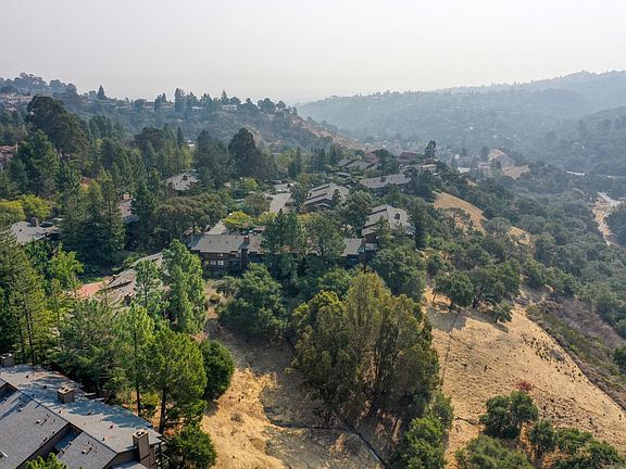 4th image of 3364 La Mesa Dr APT 12