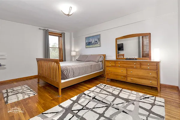 Sold by Bergen Basin Real Estate | media 29