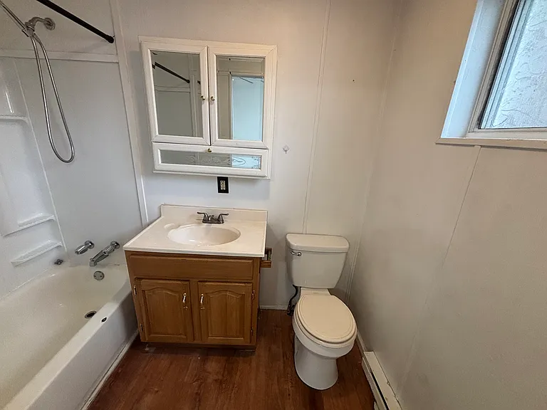 424 E Broad St #1 — Photo 15
