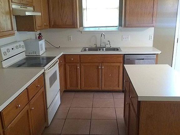3rd image of 6505 Cypress Ln