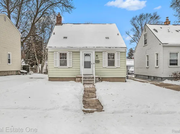 2836 Academy St, Dearborn, MI 48124