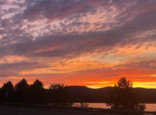 1592 North St, Pittsfield, MA 01201