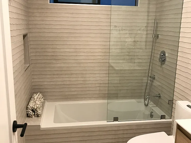 8700 Dorrington Ave — Photo 14