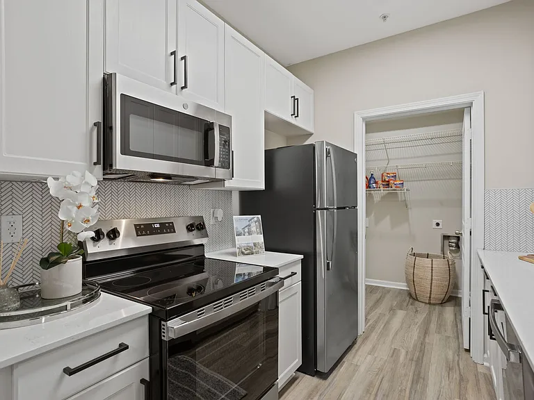 Flatiron West Trade — Photo 1