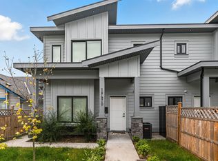 18470 64th Ave, Surrey, BC V3S 1X5