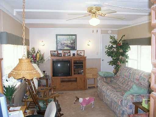 2nd image of 2065 Bradley Dr
