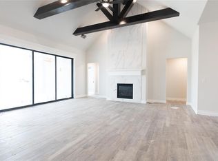 824 Peony Pl, Edmond, OK 73034