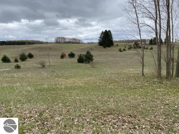 Clous Rd, Kingsley, MI 49649