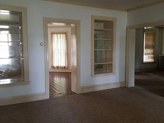 looking in to dining room on right and enormous great room o