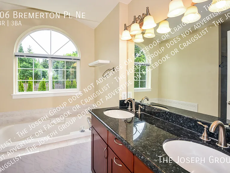 706 Bremerton Pl NE — Photo 11