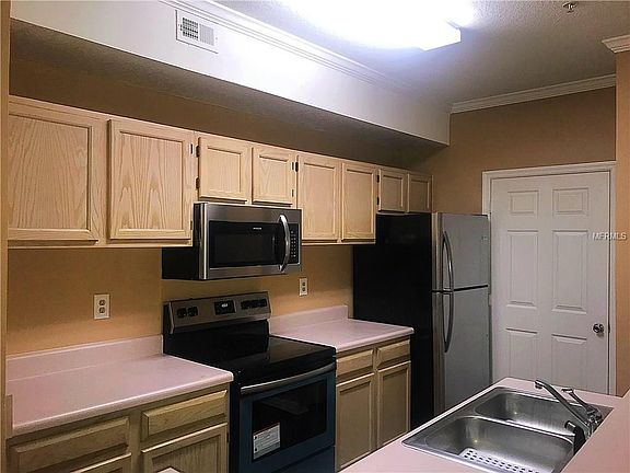 4th image of 5618 Pinnacle Heights Cir APT 207