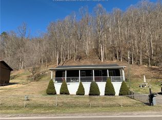 12989 Coal River Rd, Seth, WV 25181