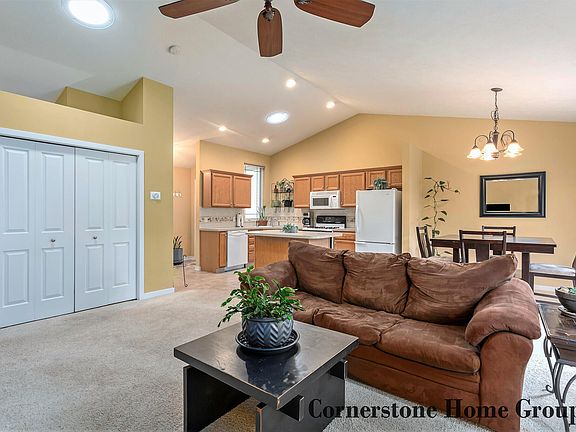 3rd image of 7398 Cactus Cove Dr SE