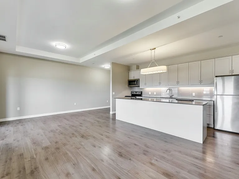 325 Lakeview Dr — Photo 11
