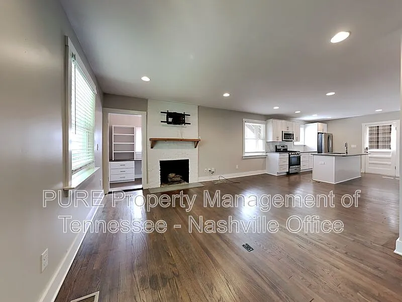 3 bed, 2.0 bath, 1950 sqft, $3,100 — Photo 2