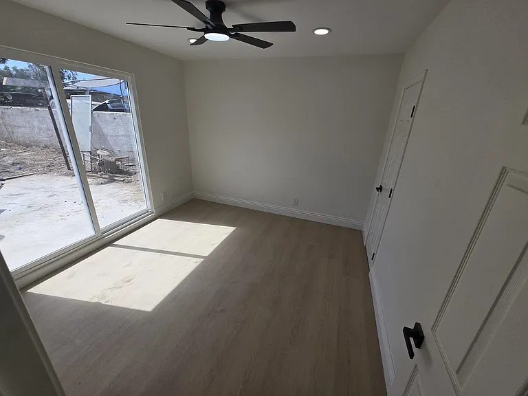 609 Mission St — Photo 10