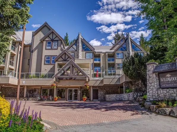 4749 Spearhead Dr #207, Whistler, BC V8E 1E9