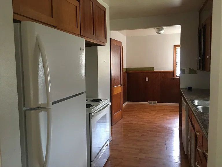 700 Kern St — Photo 5