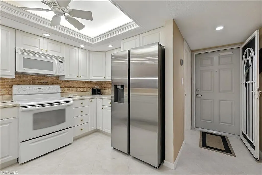 26000 Hickory Blvd — Photo 4