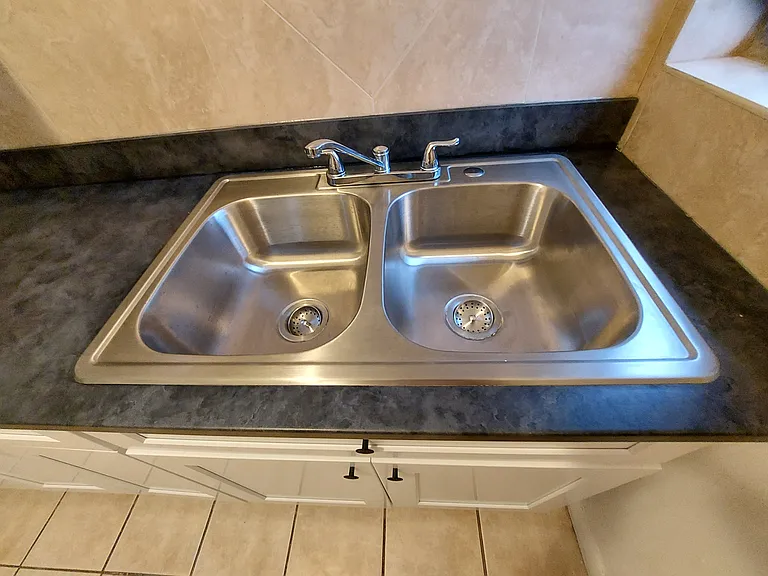 2115 S Mills Ave — Photo 1