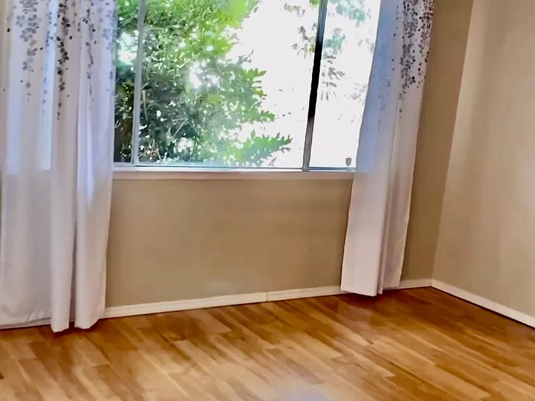 1619 Hogle Rd NE — Photo 5