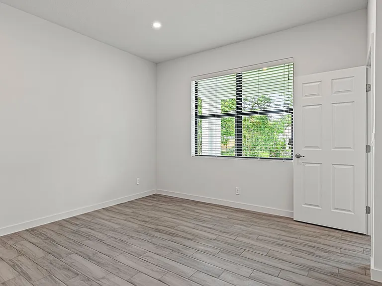 7704 Pacific Ave — Photo 19